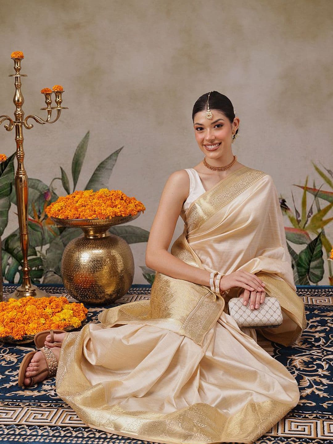 Buy Silk Land Woven Design Border Zari Kasavu Saree - - Apparel for Women