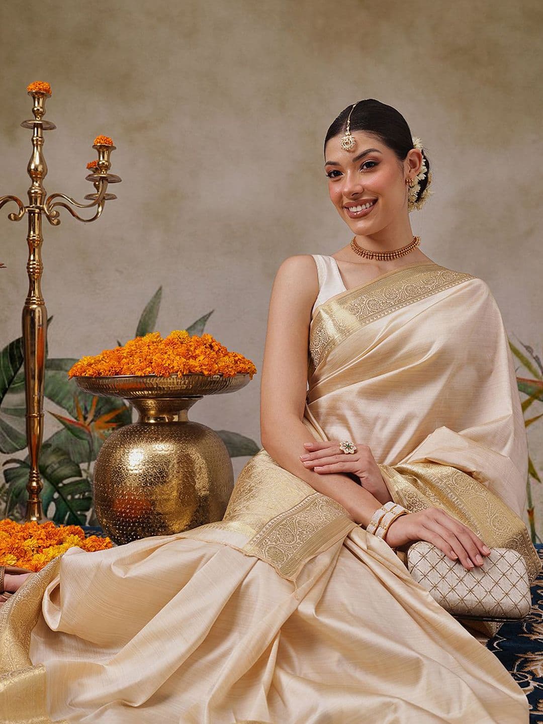 Buy Silk Land Woven Design Border Zari Kasavu Saree - - Apparel for Women